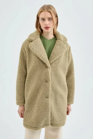 abrigo_corto_de_borreguit_0.webp Abrigo corto de borreguito verde-COMPAÑIAFANTASTICA Outlet