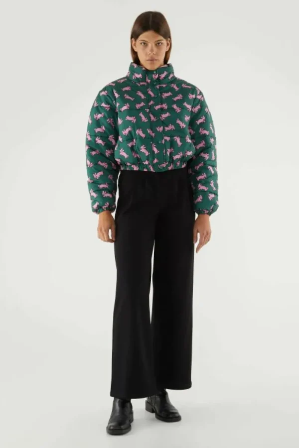 abrigo_plumfero_corto_con_4.webp Abrigo plumífero corto con estampado de conejos-COMPAÑIAFANTASTICA Online