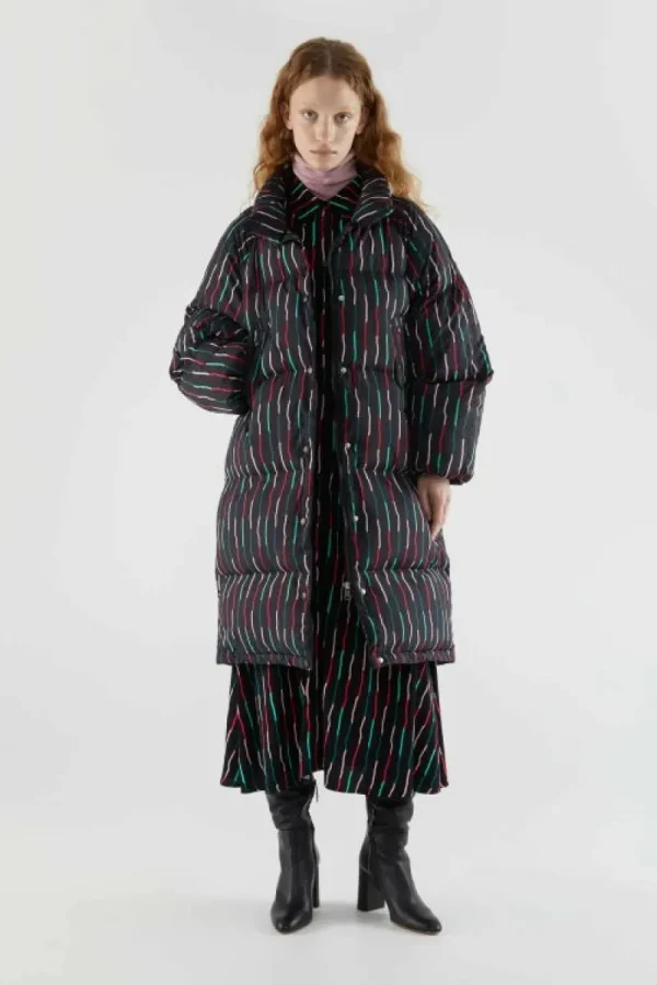 abrigo_plumfero_midi_con__4.webp Abrigo plumífero midi con estampado de rayas negro-COMPAÑIAFANTASTICA Discount