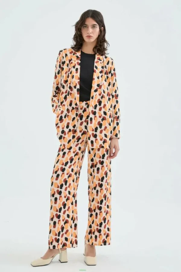 blazer_fluida_de_traje_co_4.webp Blazer fluida de traje con estampado de lunares-COMPAÑIAFANTASTICA Discount