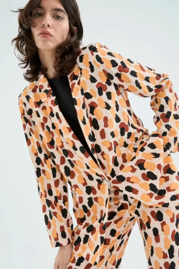 blazer_fluida_de_traje_co_5.webp Blazer fluida de traje con estampado de lunares-COMPAÑIAFANTASTICA Discount