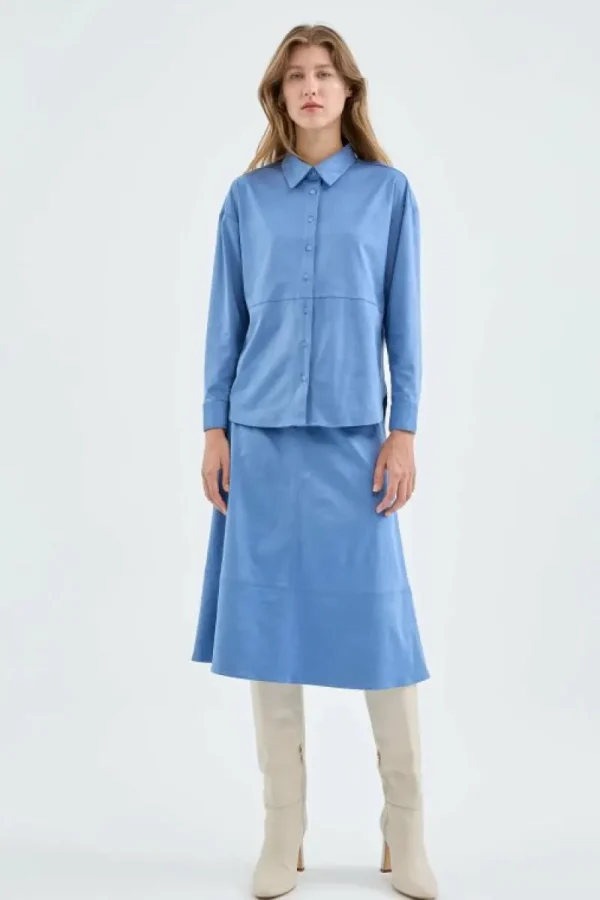 camisa_de_ante_azul_4.webp Camisa de ante azul-COMPAÑIAFANTASTICA New