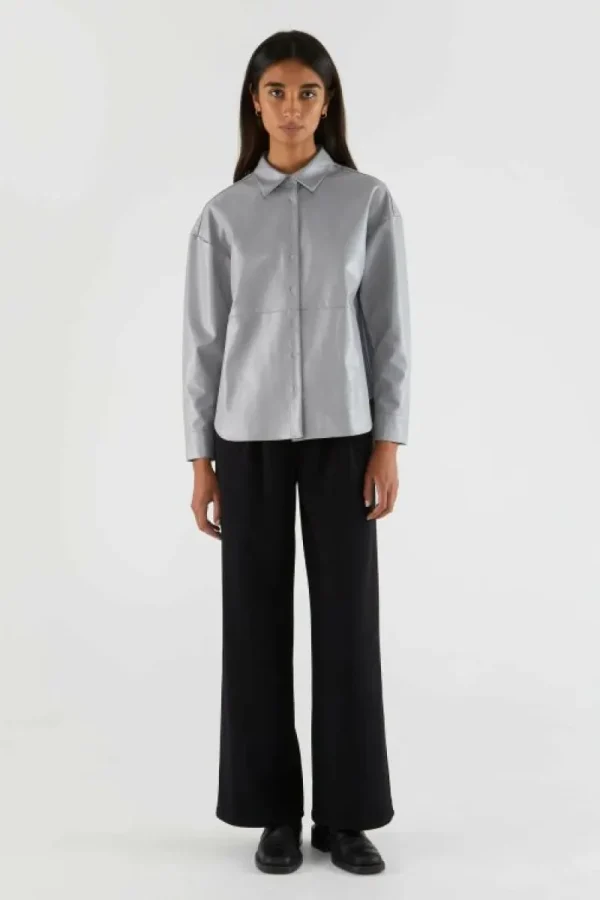 Camisa de piel sintética gris-COMPAÑIAFANTASTICA Best