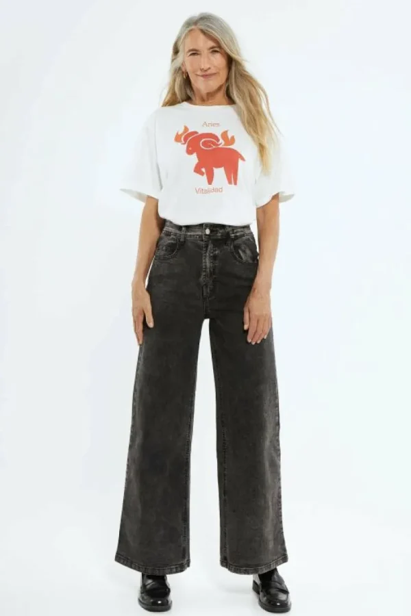 Camiseta del horoscópo Aries | Astro Queen-COMPAÑIAFANTASTICA Fashion