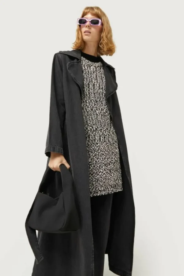 chaleco_de_punto_grueso_b_4.webp Chaleco de punto grueso blanco y negro-COMPAÑIAFANTASTICA New