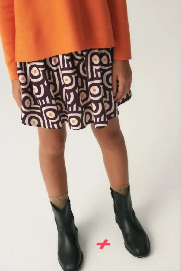 falda_corta_de_nia_con_es_2-5.webp Falda corta de niña con estampado retro-MINI New