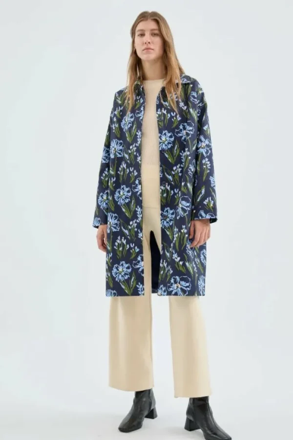 gabardina_midi_con_estamp_4.webp Gabardina midi con estampado floral azul-COMPAÑIAFANTASTICA Online