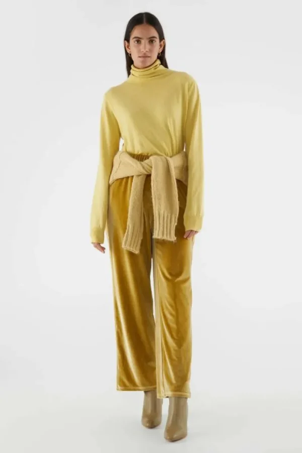 jersey_de_punto_fino_con__4.webp Jersey de punto fino con cuello alto amarillo-COMPAÑIAFANTASTICA Outlet