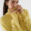 jersey_de_punto_fino_con__5.webp Jersey de punto fino con cuello alto amarillo-COMPAÑIAFANTASTICA Outlet