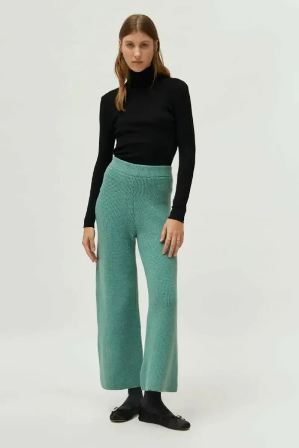 pantaln_ancho_de_punto_ve_0.webp Pantalón ancho de punto verde-COMPAÑIAFANTASTICA Store