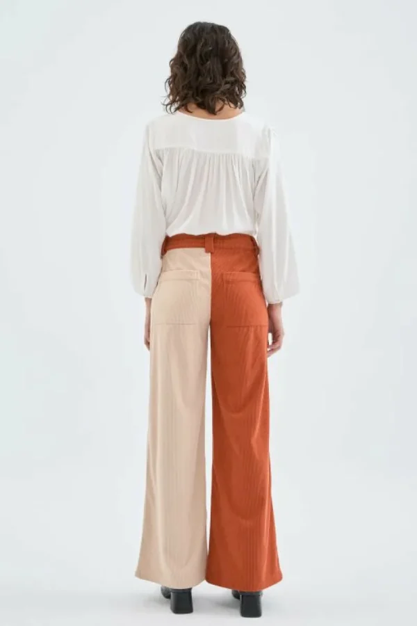 pantaln_largo_en_pana_de__2.webp Pantalón largo en pana de tiro alto bicolor beige-COMPAÑIAFANTASTICA Flash Sale