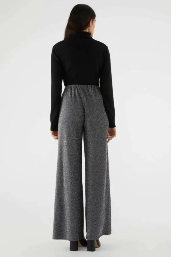 pantaln_largo_recto_brill_2.webp Pantalón largo recto brillante plateado-COMPAÑIAFANTASTICA Hot