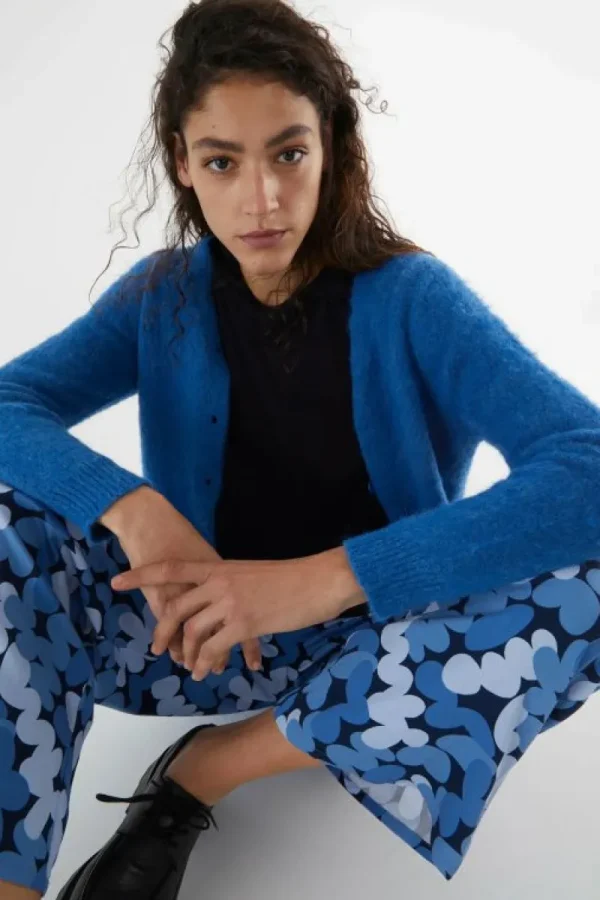 pantaln_largo_recto_con_e_5-1.webp Pantalón largo recto con estampado abstracto azul-COMPAÑIAFANTASTICA New