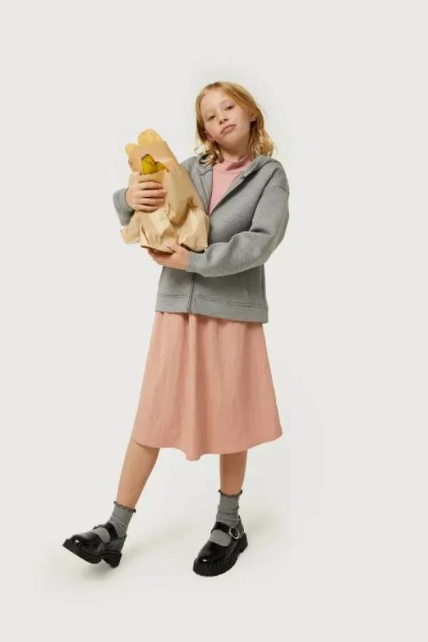 sudadera_de_nia_con_capuc_3-1.webp Sudadera de niña con capucha gris-MINI Sale