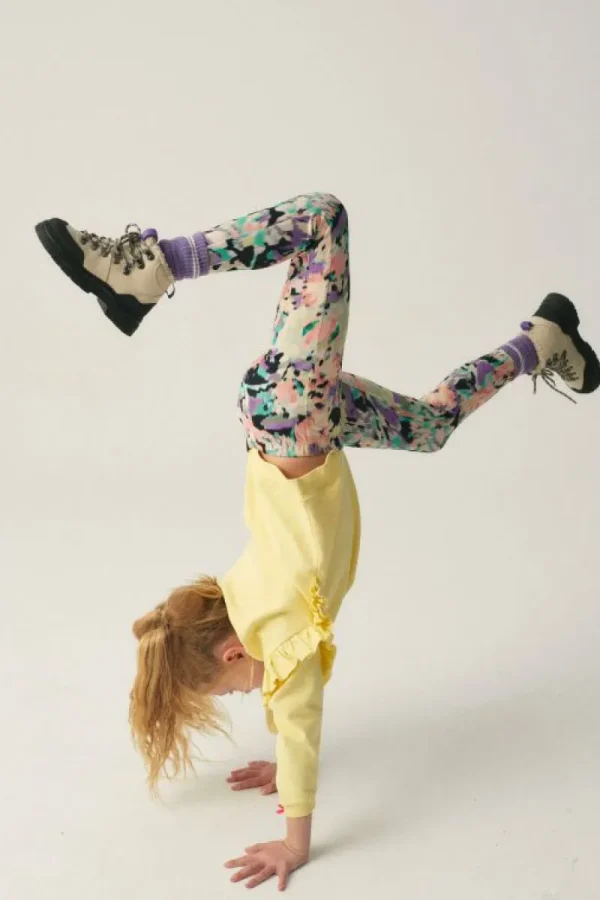 sudadera_oversize_unisex__3.webp Sudadera oversize unisex con volantes amarilla-MINI New