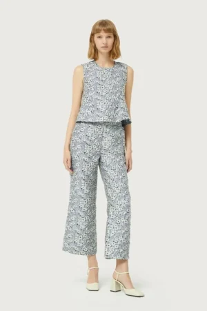 Top con estampado floral azul y blanco-COMPAÑIAFANTASTICA Cheap