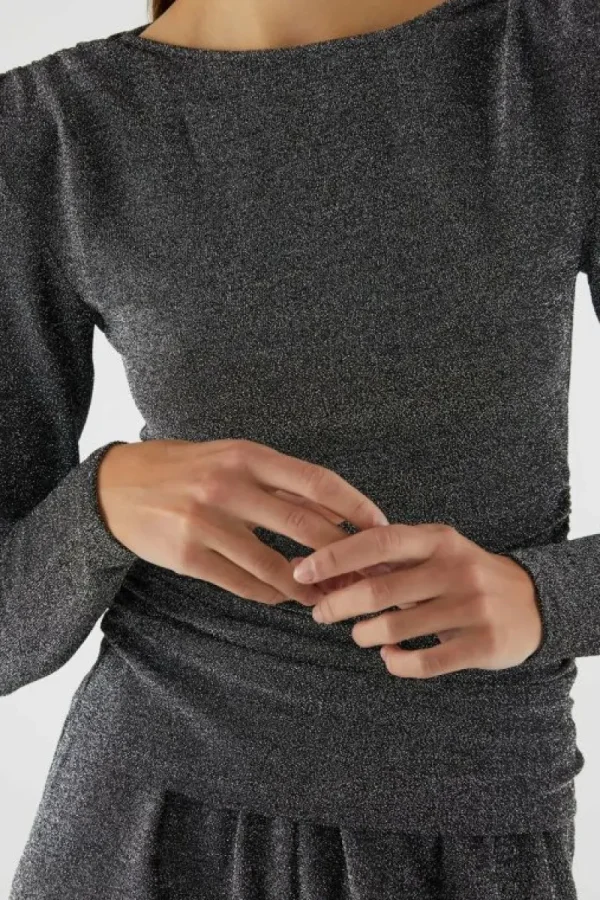 top_de_manga_larga_brilla_3.webp Top de manga larga brillante plateado-COMPAÑIAFANTASTICA Online