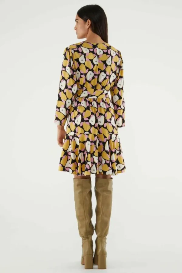 vestido_corto_cruzado_con_4-1.webp Vestido corto cruzado con estampado de peras-COMPAÑIAFANTASTICA Flash Sale