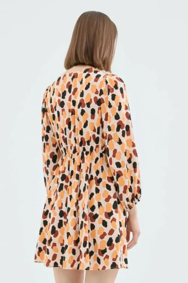 Vestido corto cruzado con estampado de lunares-COMPAÑIAFANTASTICA Fashion