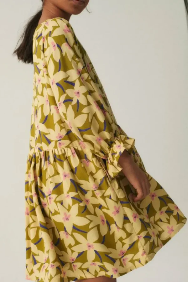 vestido_corto_de_nia_con__2-6.webp Vestido corto de niña con estampado floral verde-MINI Online