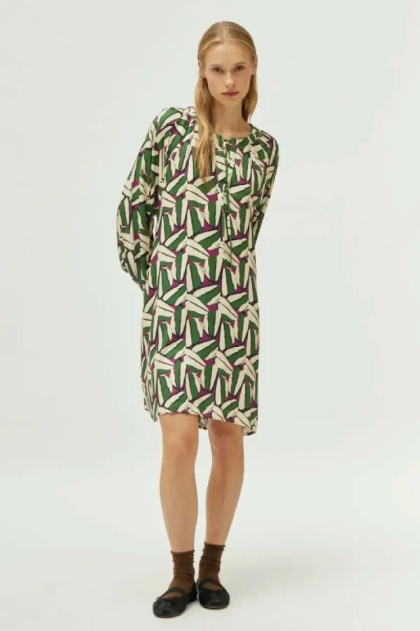Vestido corto estampado geométrico verde-COMPAÑIAFANTASTICA New