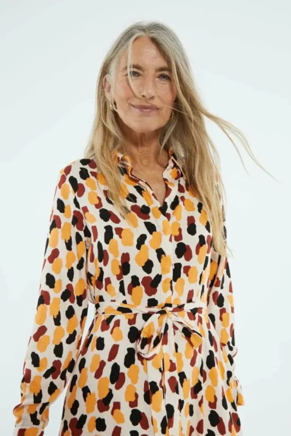 vestido_midi_camisero_con_2-2.webp Vestido midi camisero con estampado de lunares-COMPAÑIAFANTASTICA Online