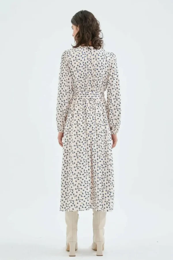 vestido_midi_camisero_con_4-1.webp Vestido midi camisero con estampado de corazones-COMPAÑIAFANTASTICA Online