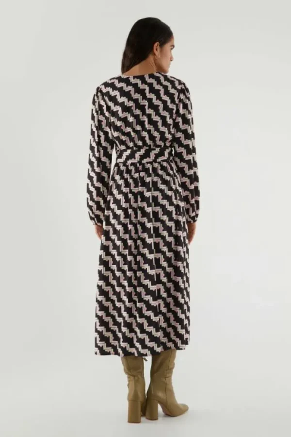 Vestido midi cruzado con estampado geométrico negro-COMPAÑIAFANTASTICA Online
