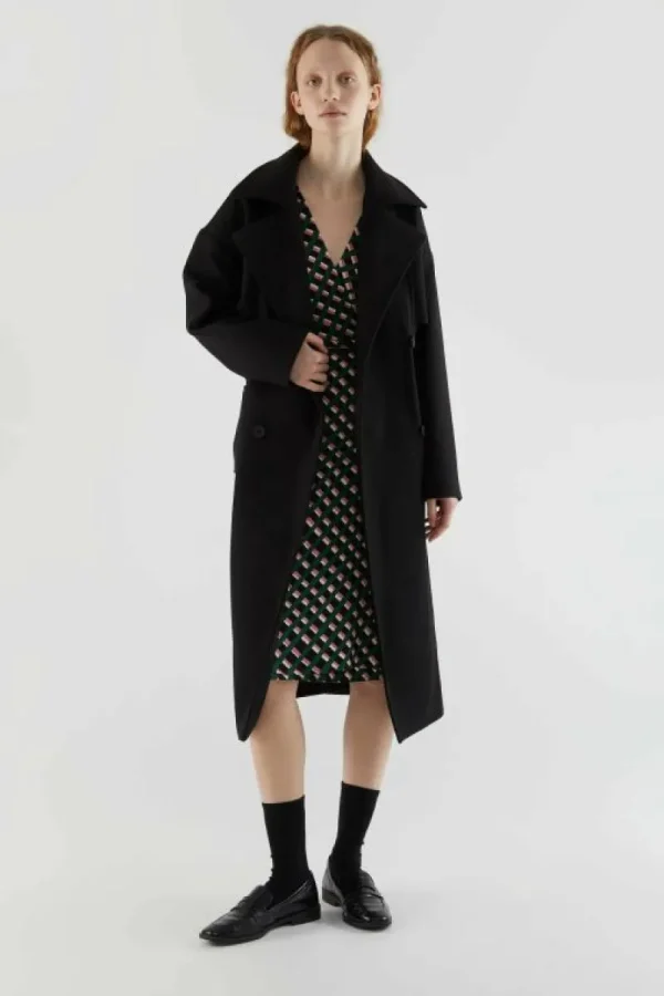 vestido_midi_cruzado_con__6-1.webp Vestido midi cruzado con estampado geométrico-COMPAÑIAFANTASTICA Online